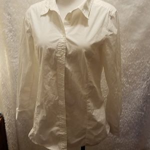 Gap maternity button up